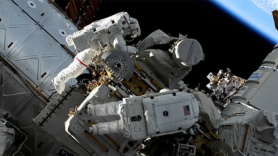 NASA astronauts Jasmin Moghbeli and Loral O’Hara